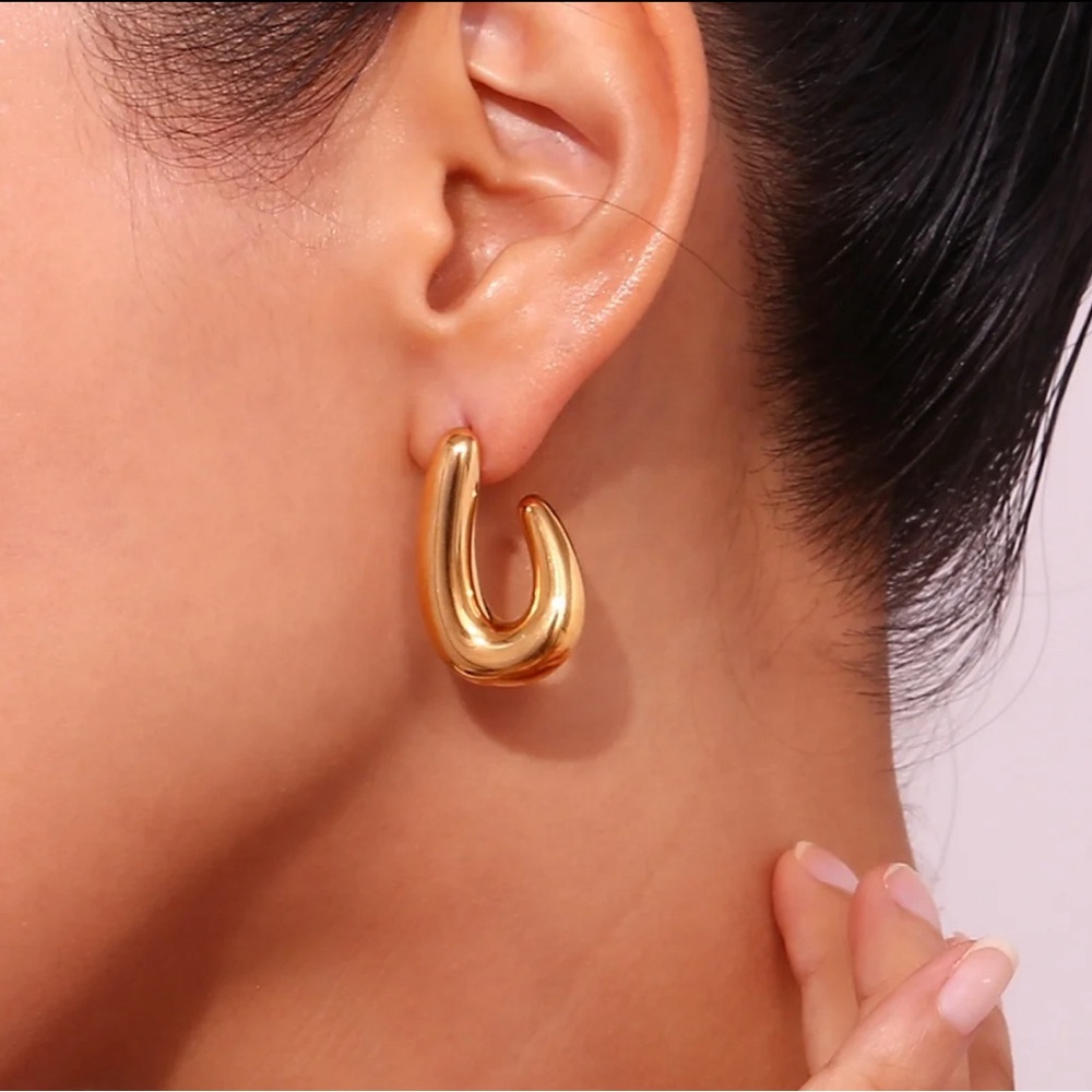 Gold-Plated Geometric Chunky Hoop Earrings